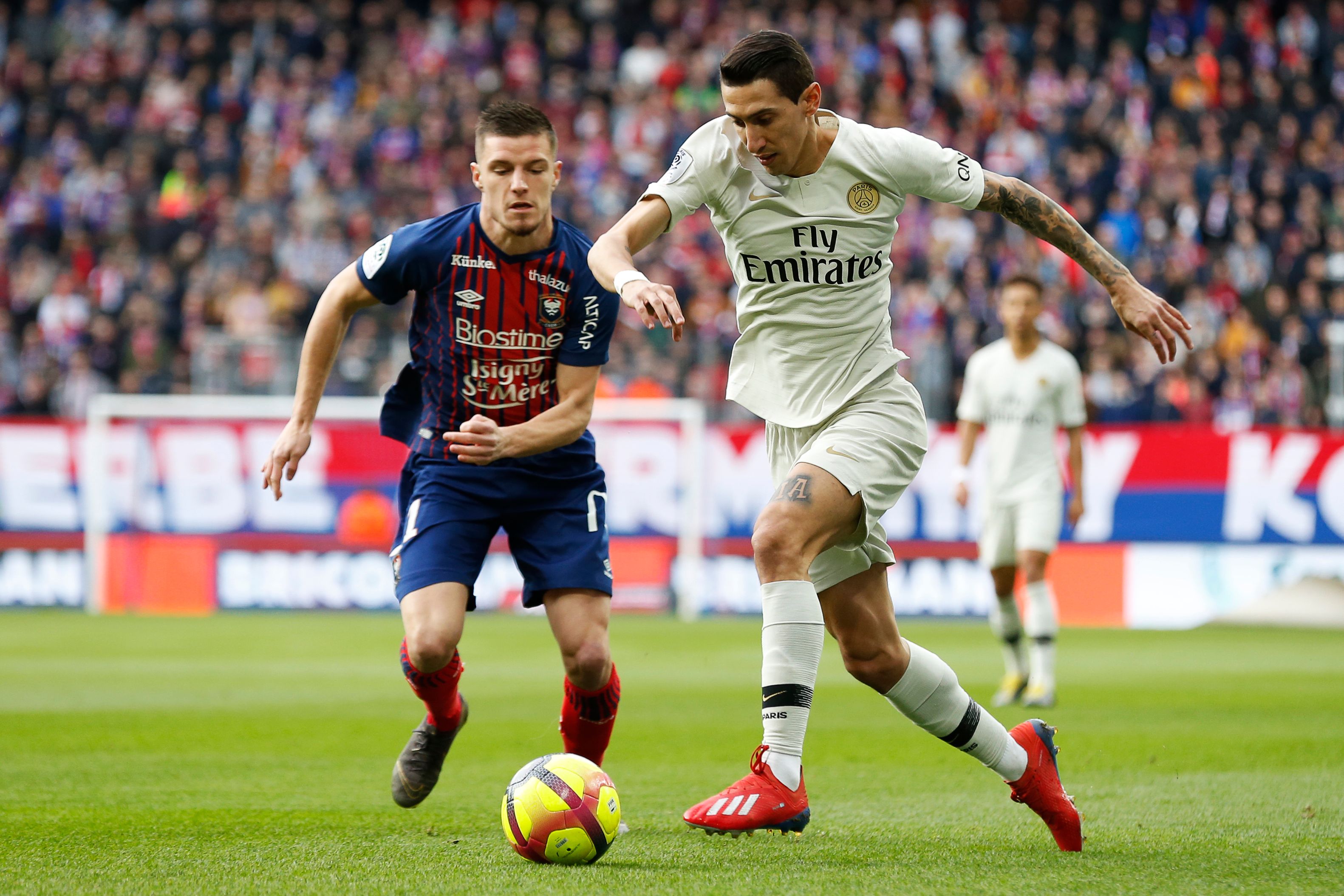 从此便是贝爵爷，英媒：贝克汉姆今日正式被授予爵士头衔（英媒：贝克汉姆今日正式获授爵士头衔，贝爵爷名副其实）