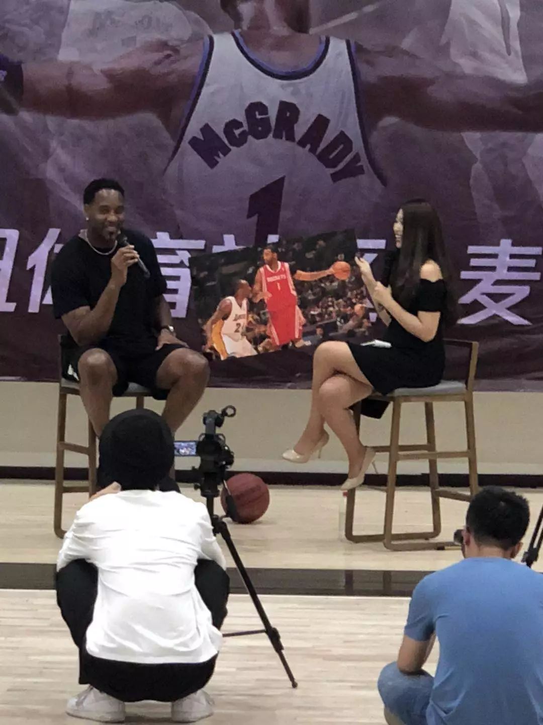 许利民：我们球队后卫都是顶级后卫 要尽可能发挥他们的优势（许利民：球队后卫个个顶尖，需最大化发挥其优势）