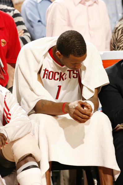 2025中足联颁奖会：成都蓉城刘殿座获中超最佳门将（2025中足联年度颁奖：成都蓉城门将刘殿座当选中超最佳门将）