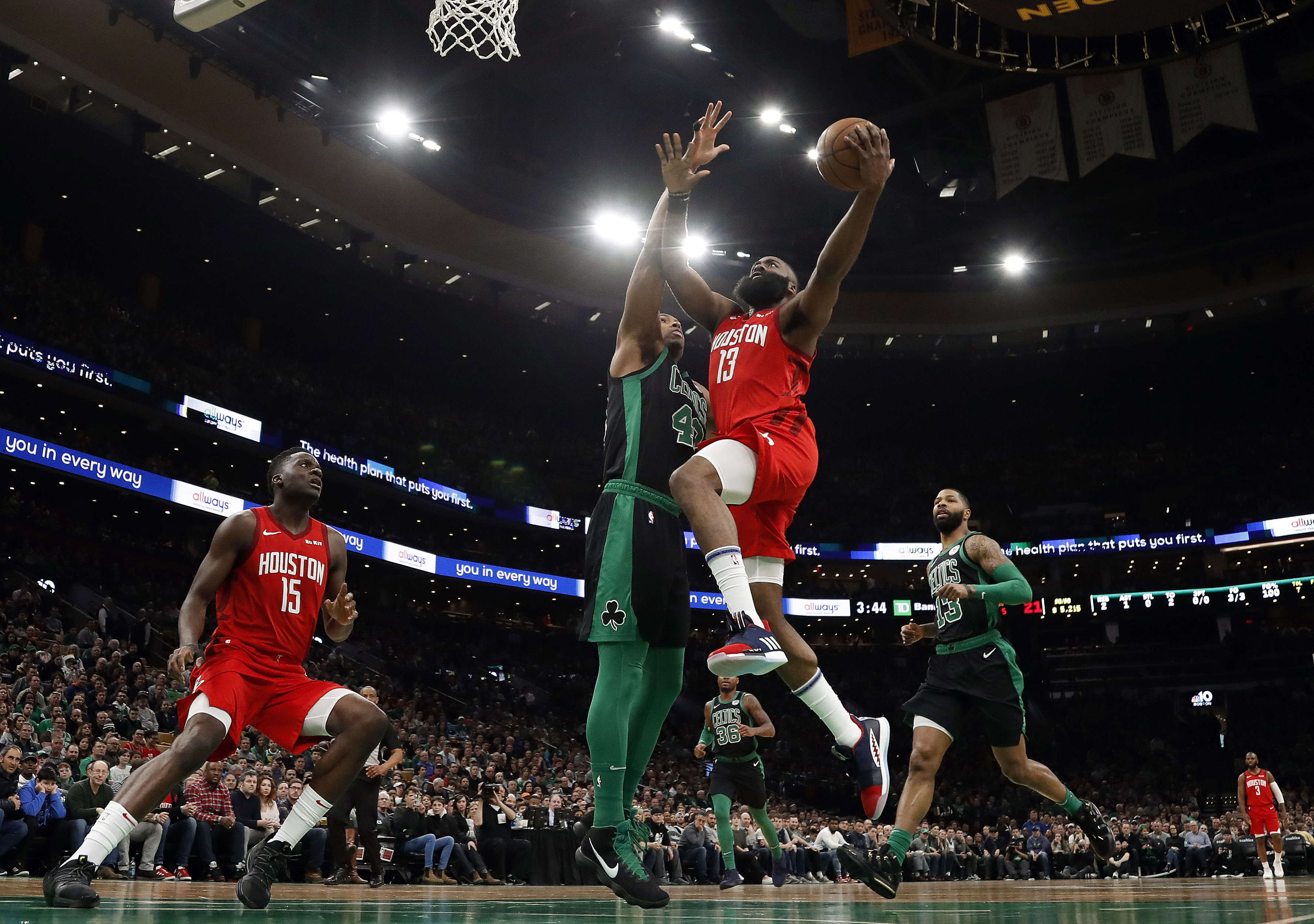 NBA精彩回放：湖人绝杀凯尔特人,（NBA经典瞬间：湖人压哨绝杀凯尔特人）