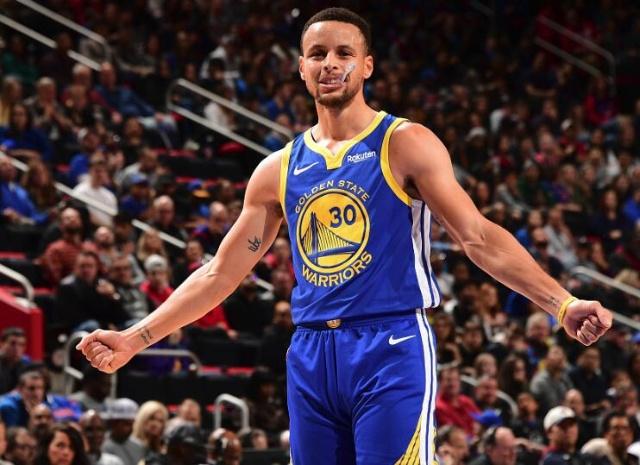 太阳报：B费的曼联生涯或接近尾声，球队正酝酿中场大换血（太阳报：曼联或迎中场大清洗，B费生涯进入倒计时）