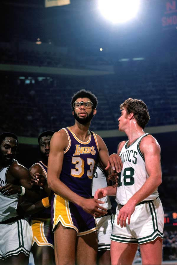 穆迪谈追梦与科尔争执：那是很好的交流 能感受到他们赢球的欲望（穆迪评追梦与科尔争执：良性沟通，展现强烈求胜欲）