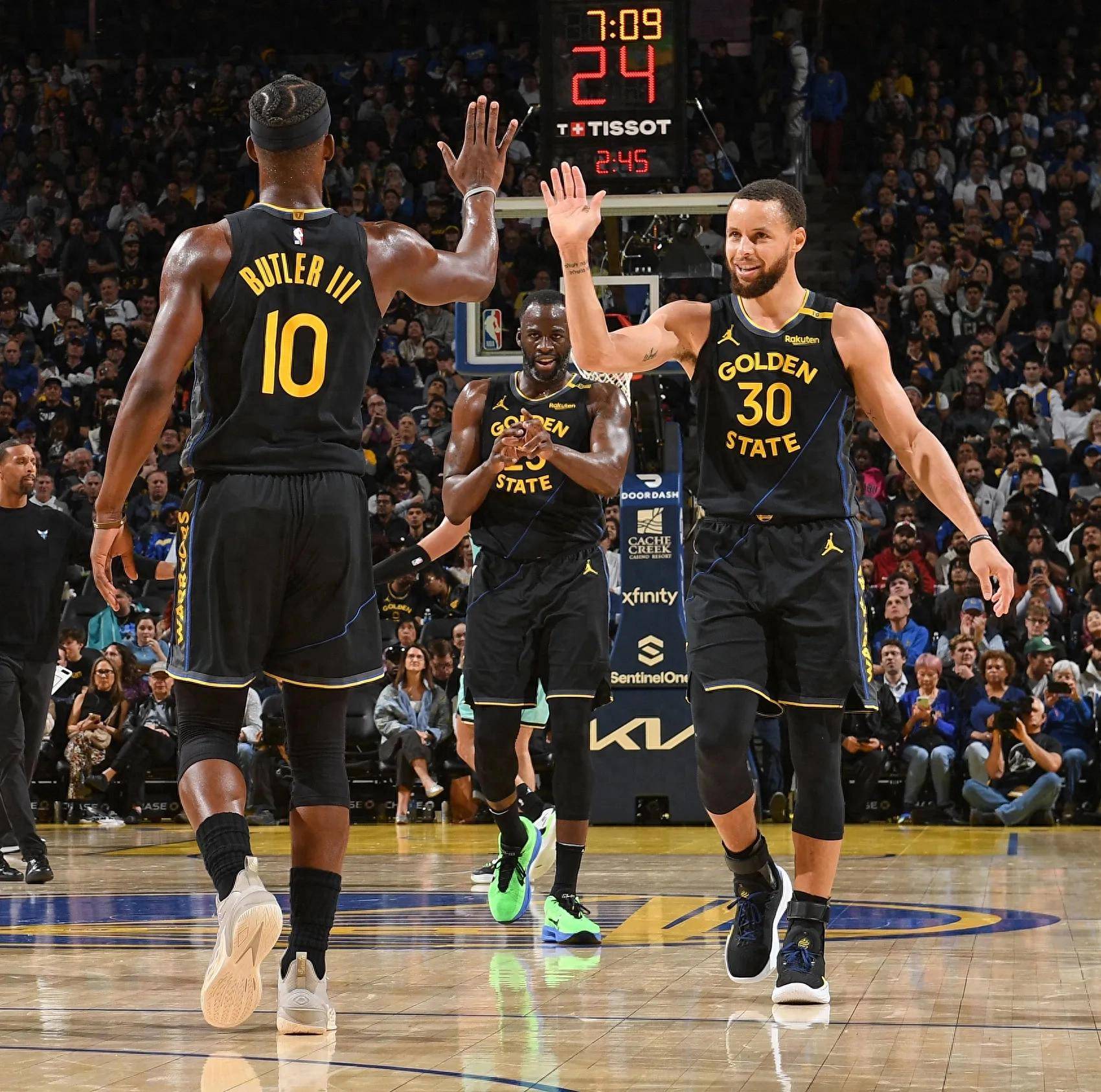 弗拉霍维奇晒龙珠悟空恢复照：手术很顺利，感谢大家（弗拉霍维奇晒悟空主题恢复照：手术顺利，感谢支持）