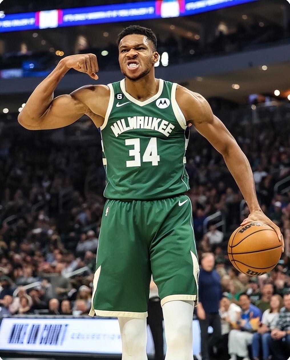 霍福德90秒3记三分精华版！化身勇士重炮 年终大战抢戏水花（90秒连中三记三分！霍福德年终大战化身重炮抢走水花风头）