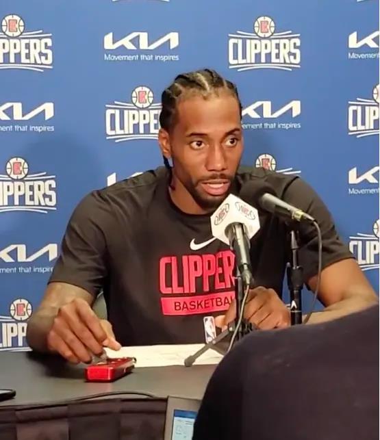 迪洛伦佐：赛后会和孔蒂复盘比赛；欧冠还有两轮还有机会晋级（迪洛伦佐：赛后将与孔蒂复盘，欧冠剩两轮仍有晋级机会）