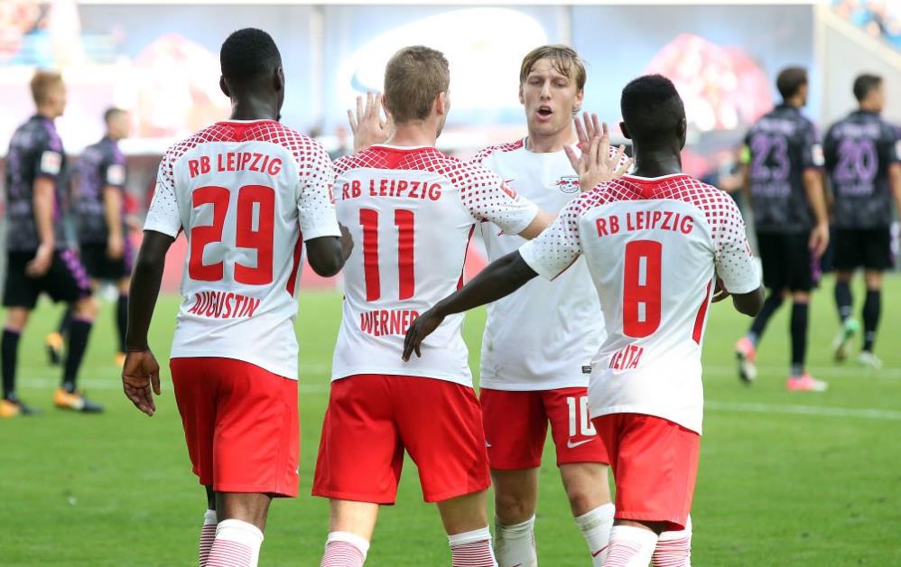 巴特萨吉成为米兰队史进球第二年轻的后卫，仅次于马尔蒂尼（巴特萨吉成米兰史上第二年轻进球后卫，仅次马尔蒂尼）