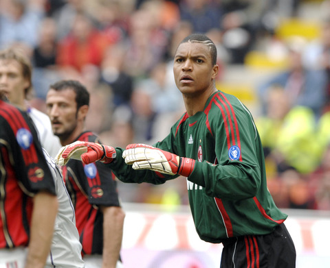 意甲争冠三强逐渐拉开差距（意甲三强争冠优势逐步拉大）