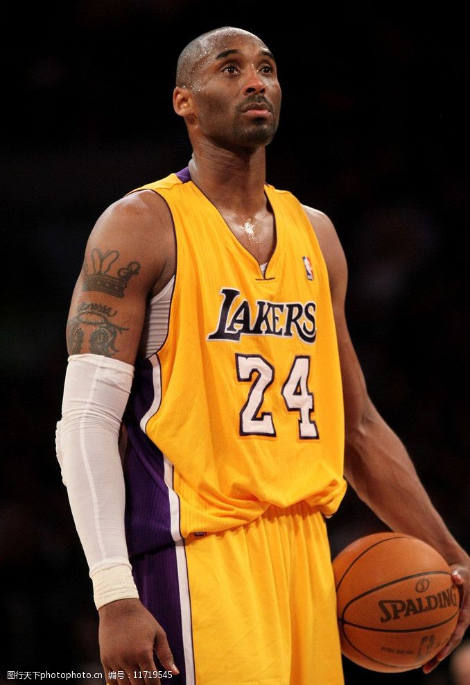 约基奇21+10+9砍下准三双，目送对手晋级淘汰赛（约基奇21分10篮板9助攻准三双难救主，对手挺进淘汰赛）