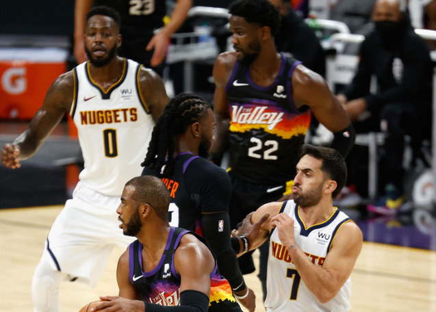 随着AC米兰3-2大逆转，意甲最新积分榜出炉：榜首易主+前三重洗牌（AC米兰3-2逆转，意甲新积分榜出炉：榜首易位，前三重排）