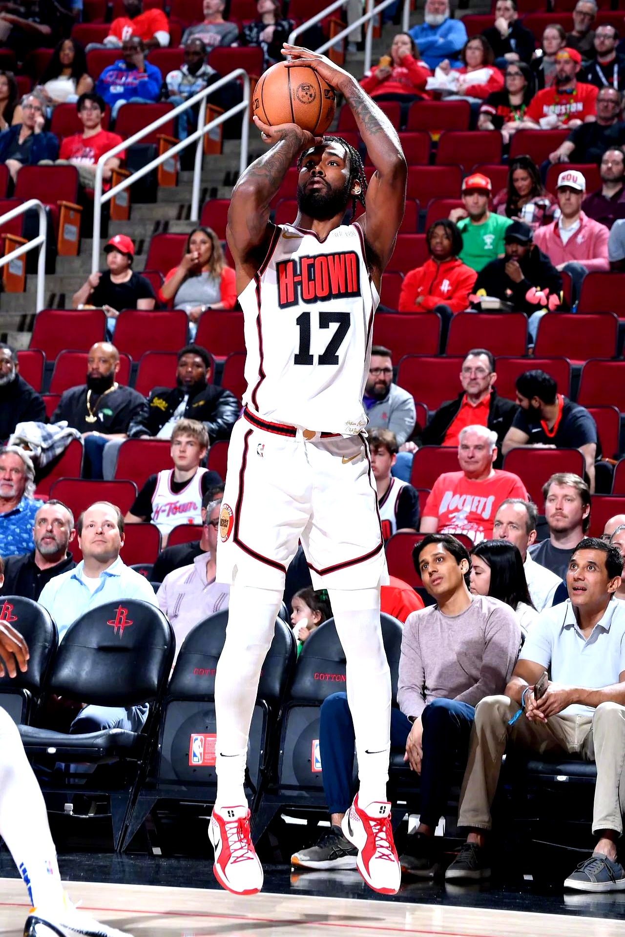 官方：大埔将在亚冠赛前为大埔火灾遇难者默哀一分钟（官方宣布：亚冠开球前，大埔队将为大埔火灾遇难者默哀一分钟）