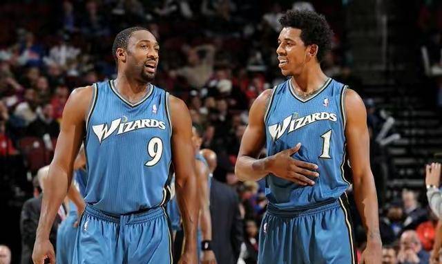 2025／26赛季英超：北伐狂飙！ 切尔西四轮不败暂升第二，恐怖火力剑指冠军（2025／26英超风云：切尔西四轮不败升至次席，火力爆棚冲击冠军）