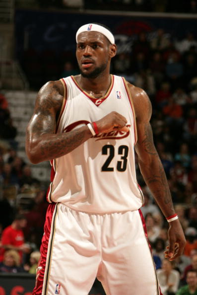 POV：当你站在麦克·迈尼昂面前😳（第一视角：直面麦克·迈尼昂😳）