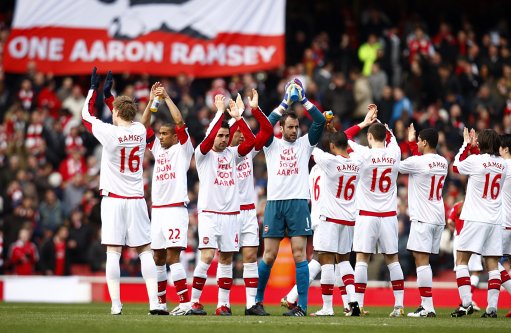 KD22+5末节却遭DNP！休媒开始质疑斯通交易选择 美球迷狂喷乌度卡（KD22+5末节仍被摁板凳！休媒质疑斯通交易决策，美球迷怒斥乌度卡）