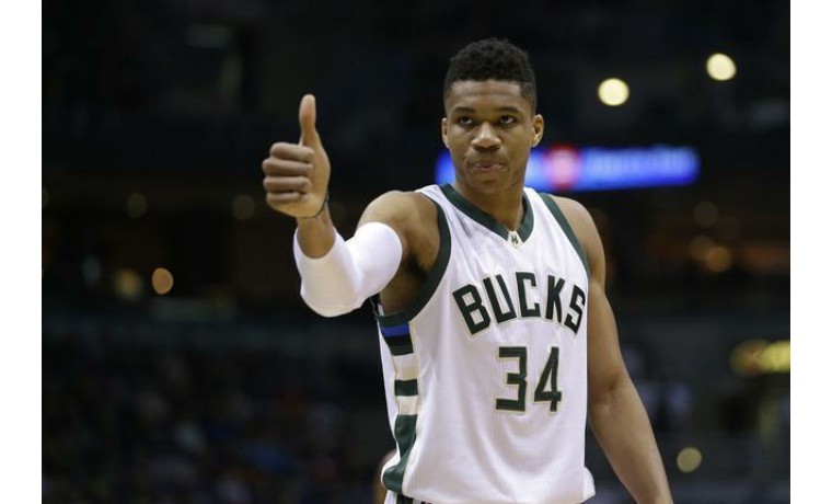 国米vs科莫：劳塔罗搭档小图拉姆，恩里克、巴雷拉出战（国米对阵科莫：劳塔罗联手小图拉姆，恩里克与巴雷拉登场）