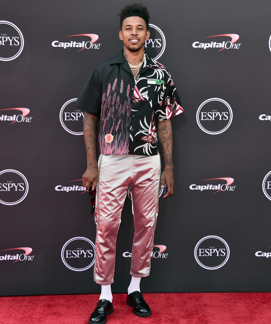 萨利巴：海因策帮了我们很多，他与我们的交流非常多（萨利巴：海因策对我们帮助很大，与我们沟通交流非常频繁）