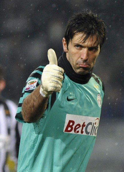 河南队官方发布招商合作公告：招募足协杯决赛与新赛季合作方（河南队官宣招商：面向足协杯决赛及新赛季招募合作伙伴）