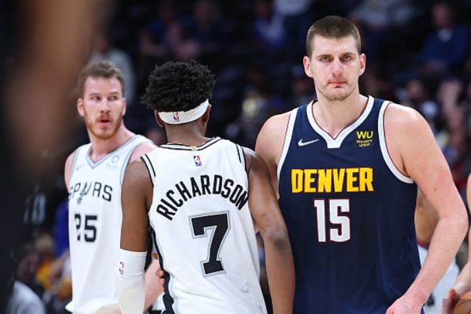 多劳多得！布里奇斯给尼克斯队友一人送了一块劳力士作为圣诞礼物（布里奇斯圣诞送豪礼：尼克斯队友人手一块劳力士）