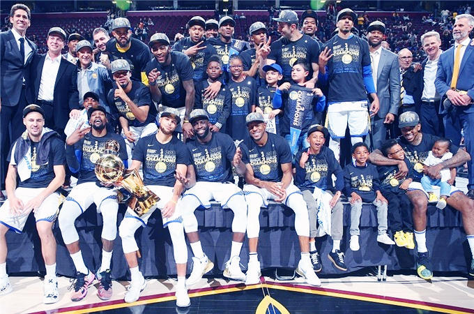 若能战胜弗拉门戈，巴黎将成为足坛历史第三支“六冠王”球队（击败弗拉门戈即可让巴黎加冕足坛史上第三支六冠王）