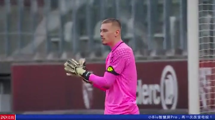 斯科蒂·巴恩斯在最近的一场比赛中，用出色的表现证明了自己的全面实力。（斯科蒂·巴恩斯在近期比赛中以亮眼发挥彰显全能实力）