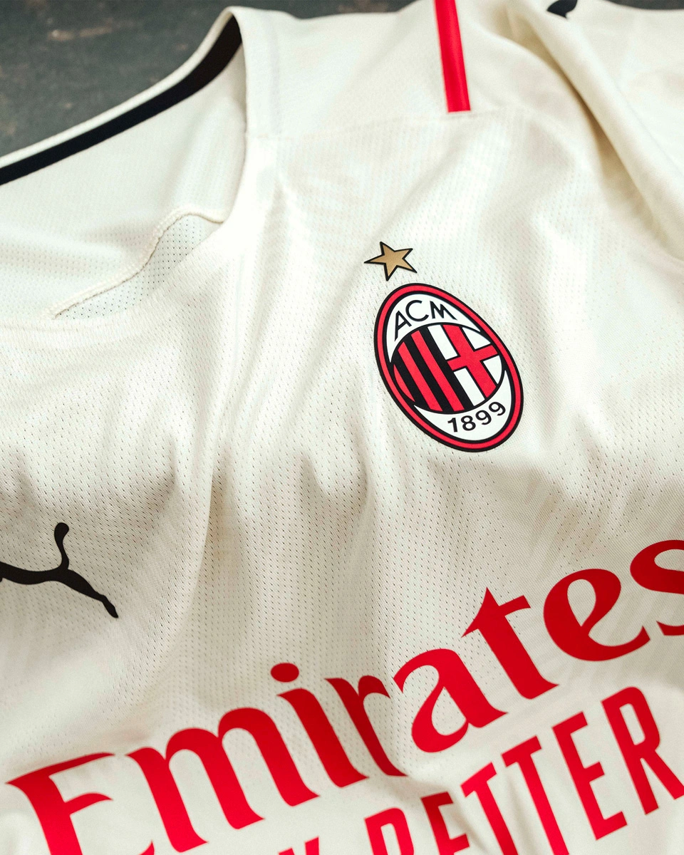 黄蜂主帅谈失利：陷入困境时我们总想着靠单打独斗解决问题（黄蜂主帅复盘失利：陷入逆境时球队总倾向各自为战）